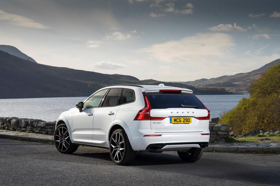 Volvo XC60 T8 Polestar Engineered 2019 года  (UK) (фото 15 из 40)
